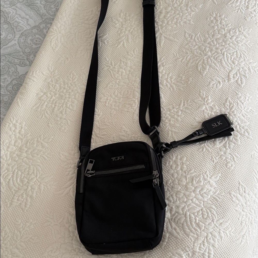 TUMI VOYAGEUR
Persia Crossbody